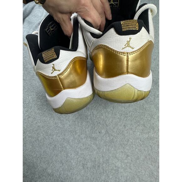 Jordan 11 Retro Low Closing Ceremony White Metallic Gold Coin 2016 Mens Size 11 main image 5